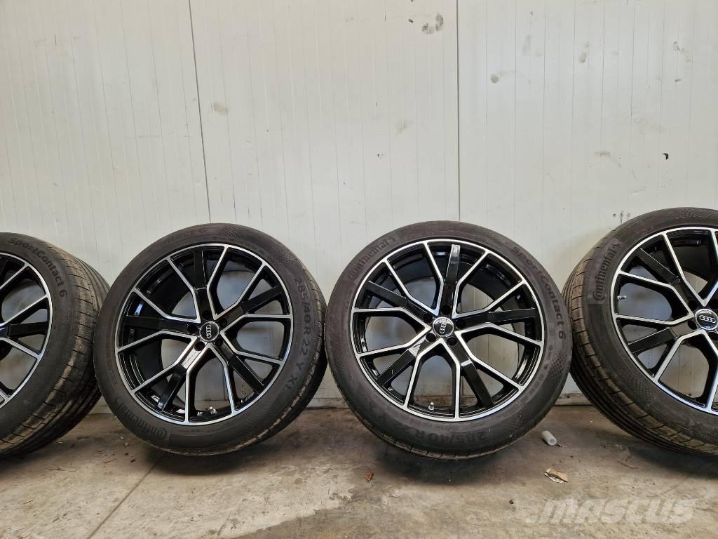 Audi SQ8 Автомобілі