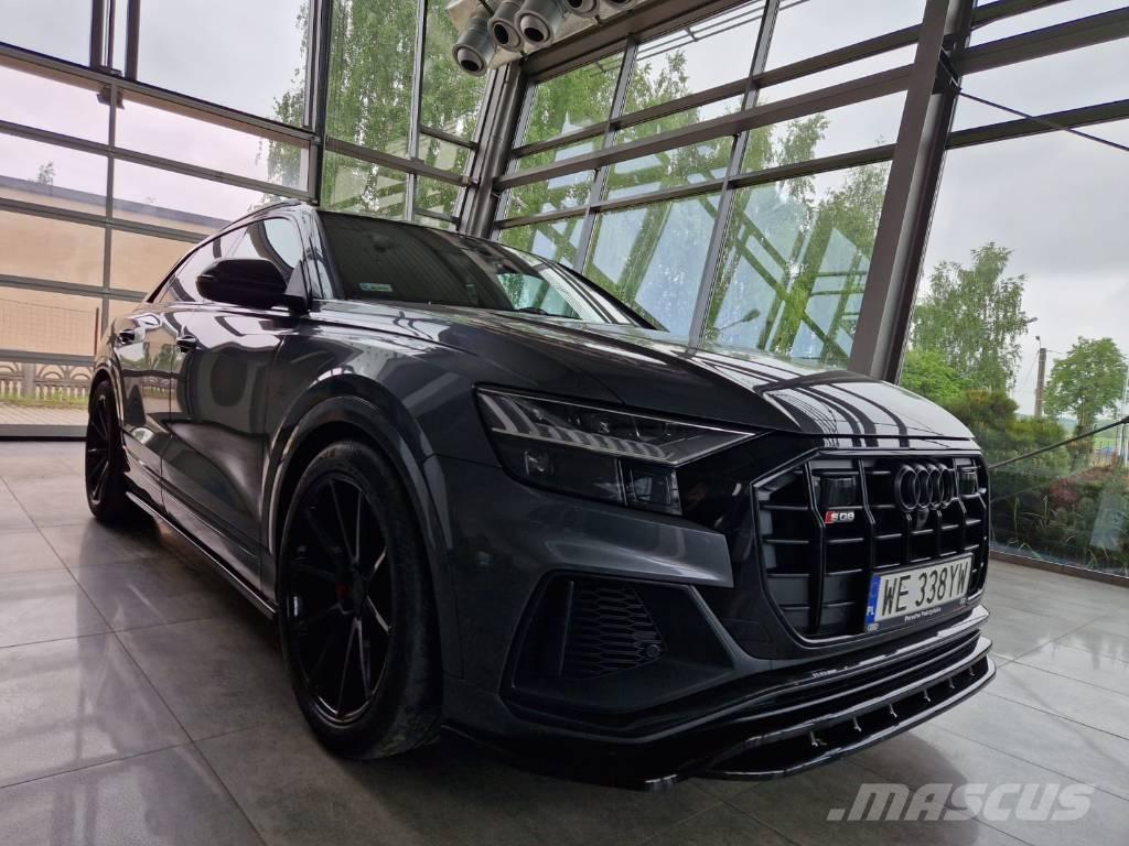 Audi SQ8 Автомобілі