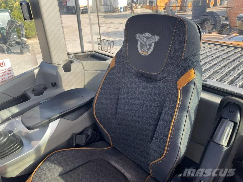 CASE 721G-XT Фронтальні навантажувачі