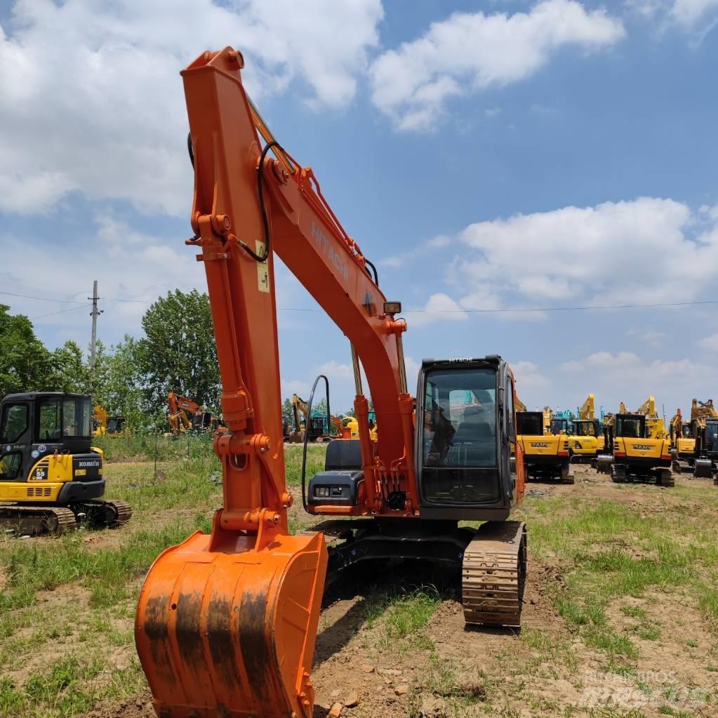 Hitachi ZX 120 Гусеничні екскаватори