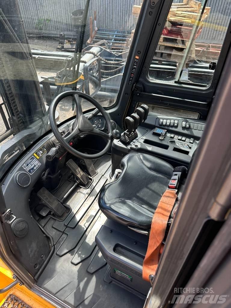 Hyundai 70 D-9 Дизельні навантажувачі