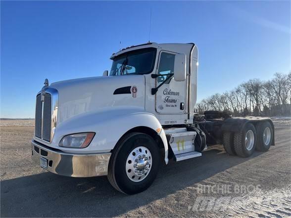 Kenworth T660 Тягачі