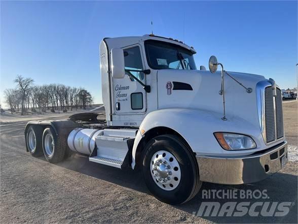 Kenworth T660 Тягачі