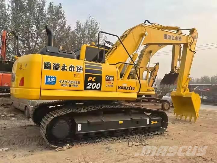 Komatsu PC 200 Гусеничні екскаватори