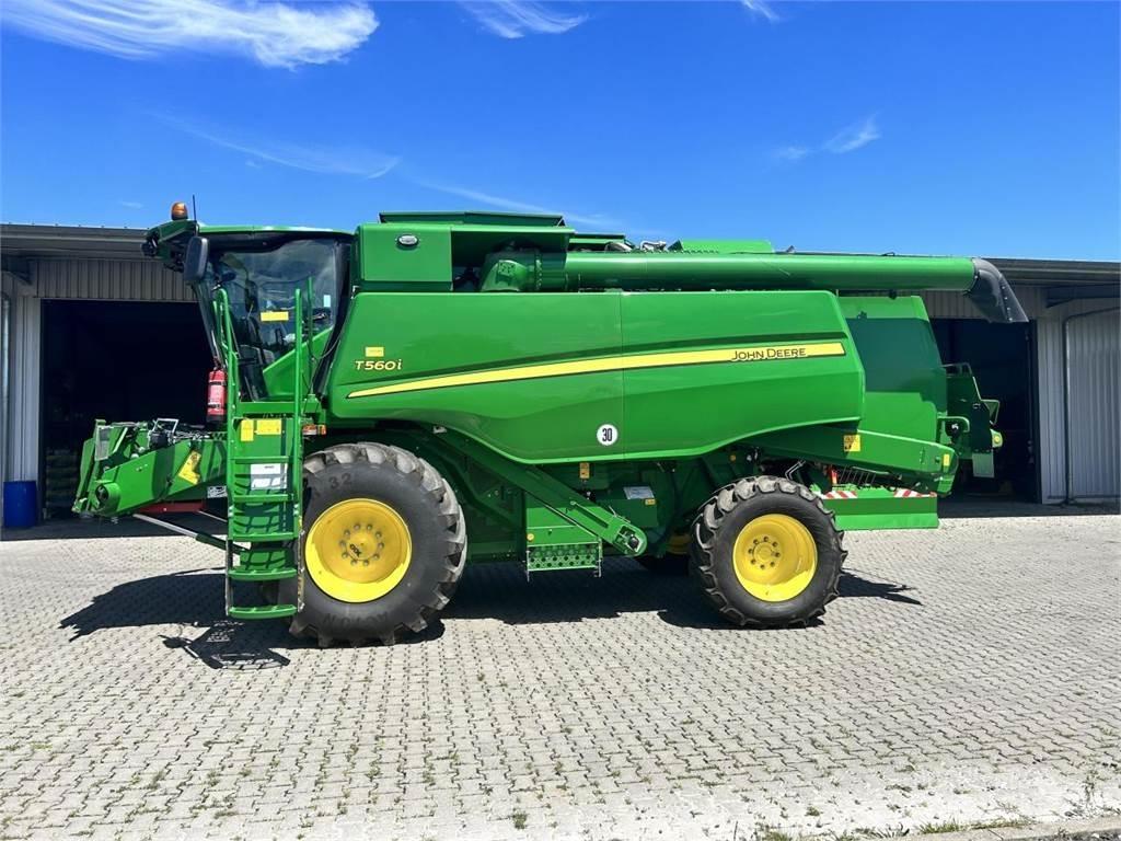 John Deere T560 Зернозбиральні комбайни