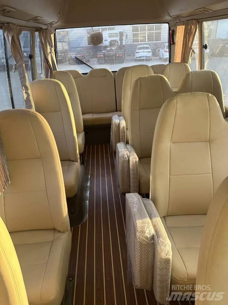Toyota Coaster Міжміські автобуси