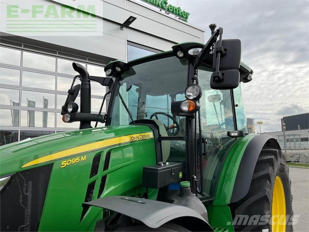 John Deere 5095M Трактори