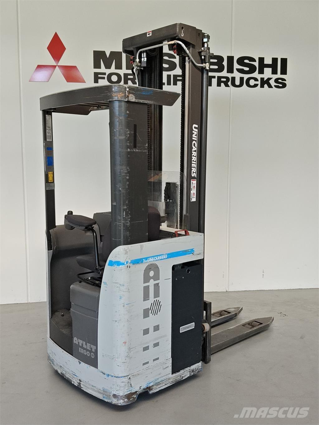 Atlet XSN160E Самохідні електроштабелери