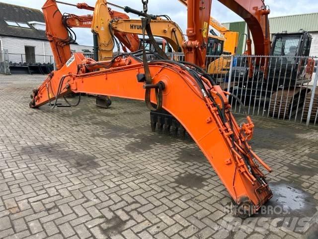 Hitachi ZX 130 Траншейні екскаватори