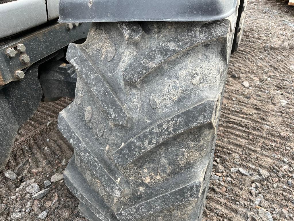Valtra N 121 HT Трактори