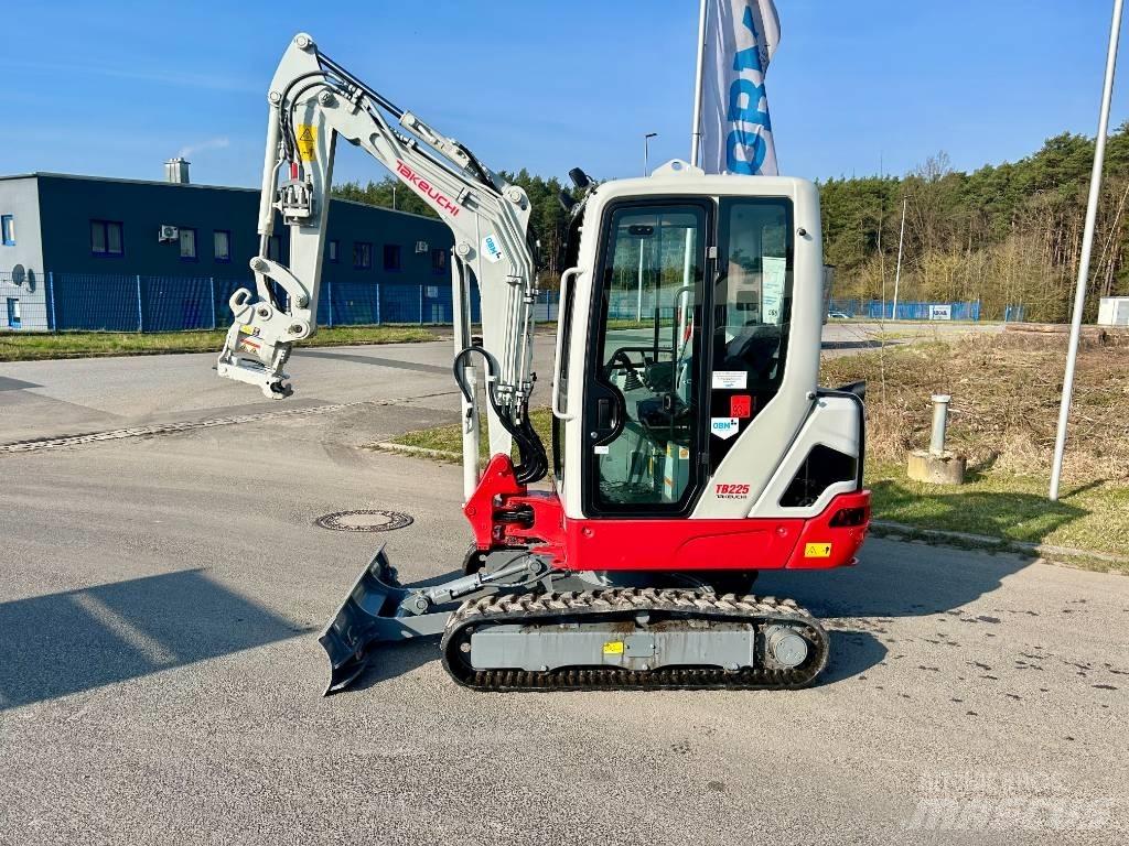 Takeuchi TB 225 Міні-екскаватори < 7т