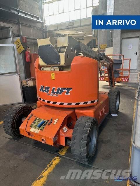 JLG E450AJ Колінчаті підйомники