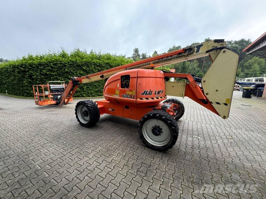 JLG 600 AJ Колінчаті підйомники