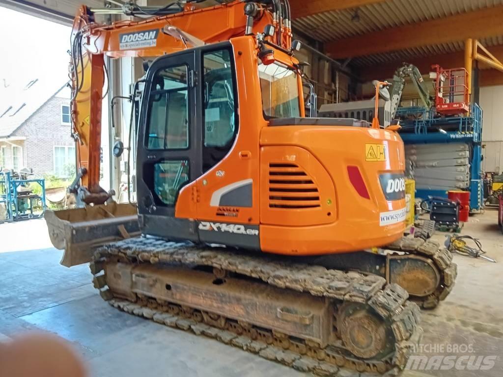 Doosan DX 140 LCR Гусеничні екскаватори