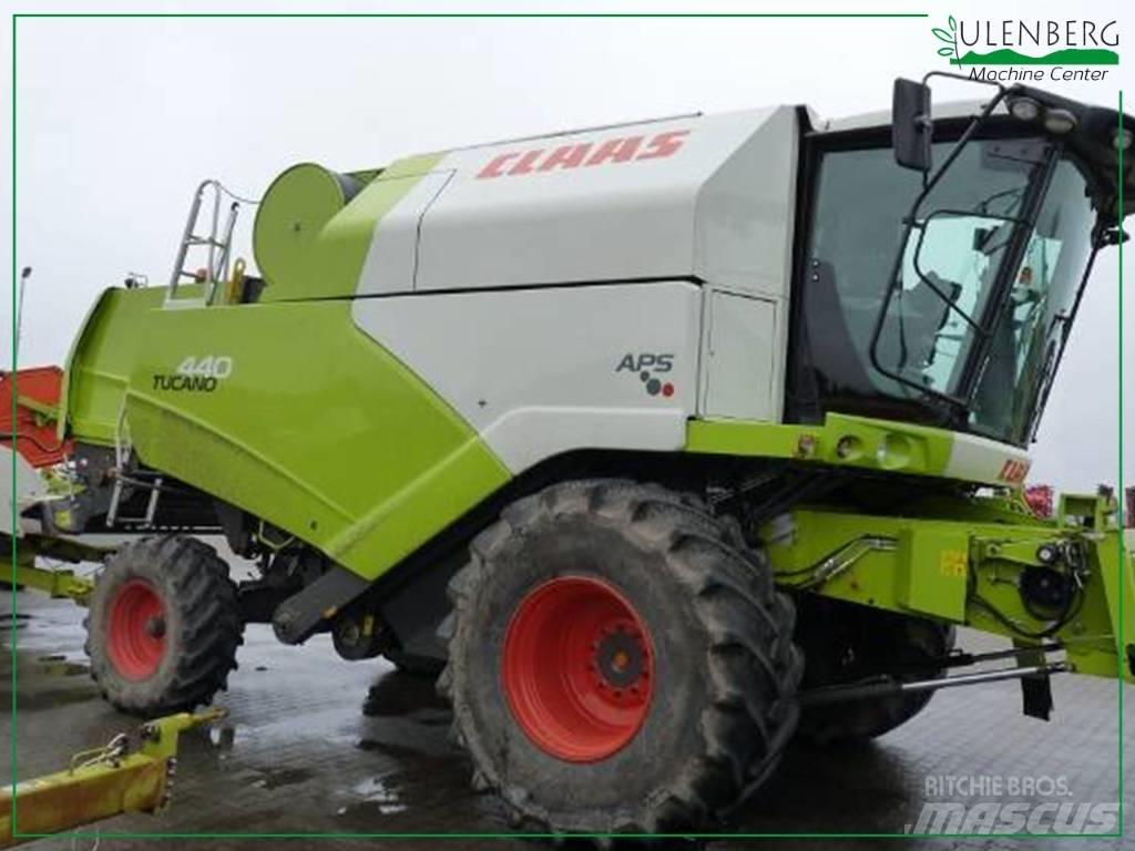 CLAAS Tucano 440 Зернозбиральні комбайни
