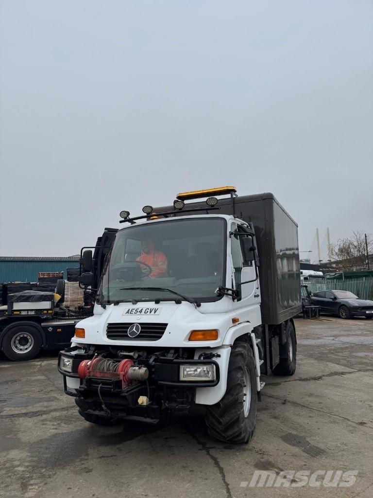 Unimog U300 Підсобні машини