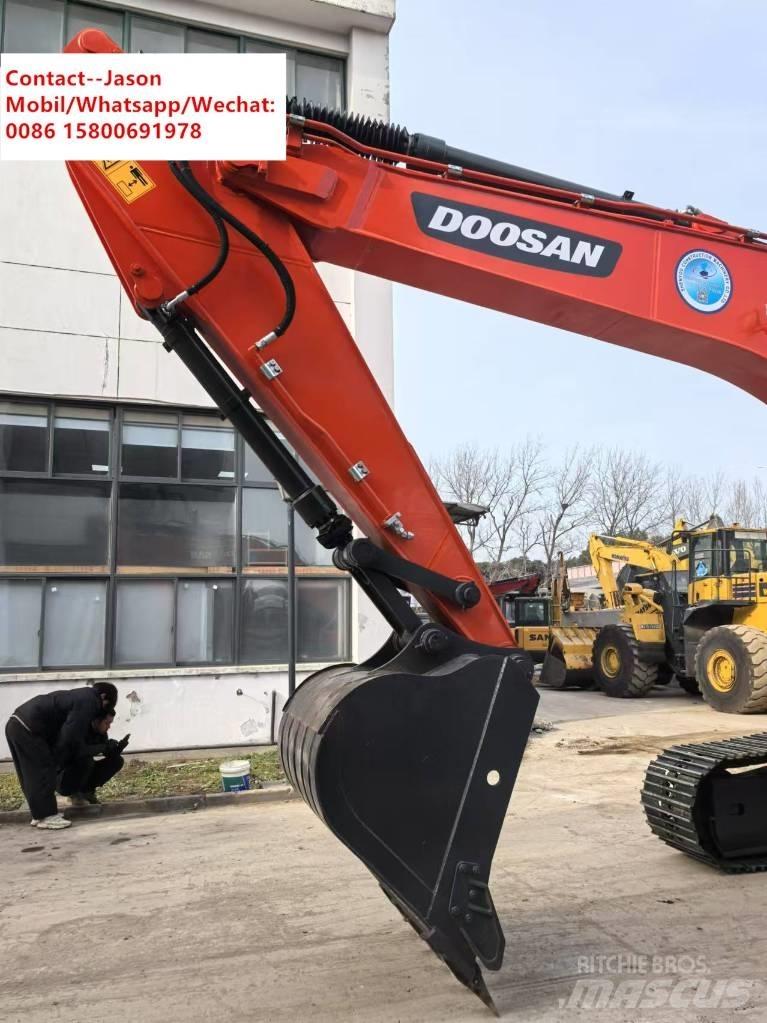 Doosan DX 225 LCA Гусеничні екскаватори
