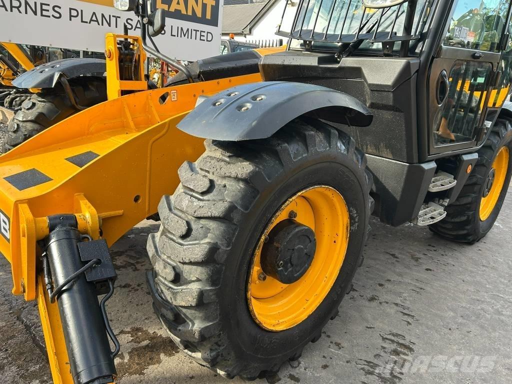 JCB 535-125 Hiviz Телескопічні навантажувачі