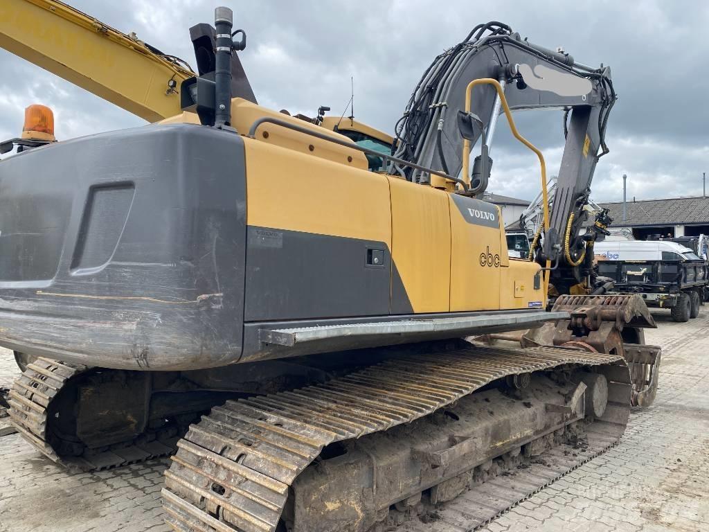 Volvo EC 220 D Гусеничні екскаватори