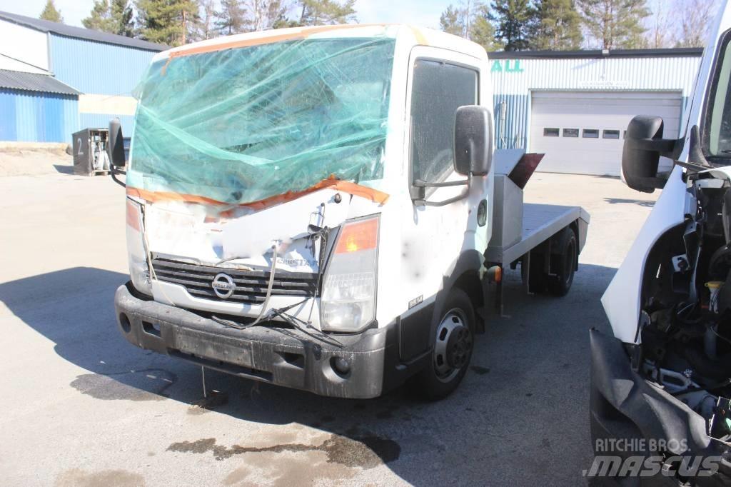Nissan Cabstar Тягачі