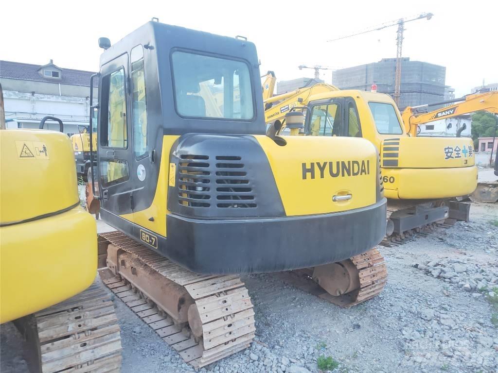 Hyundai R80-7 Гусеничні екскаватори