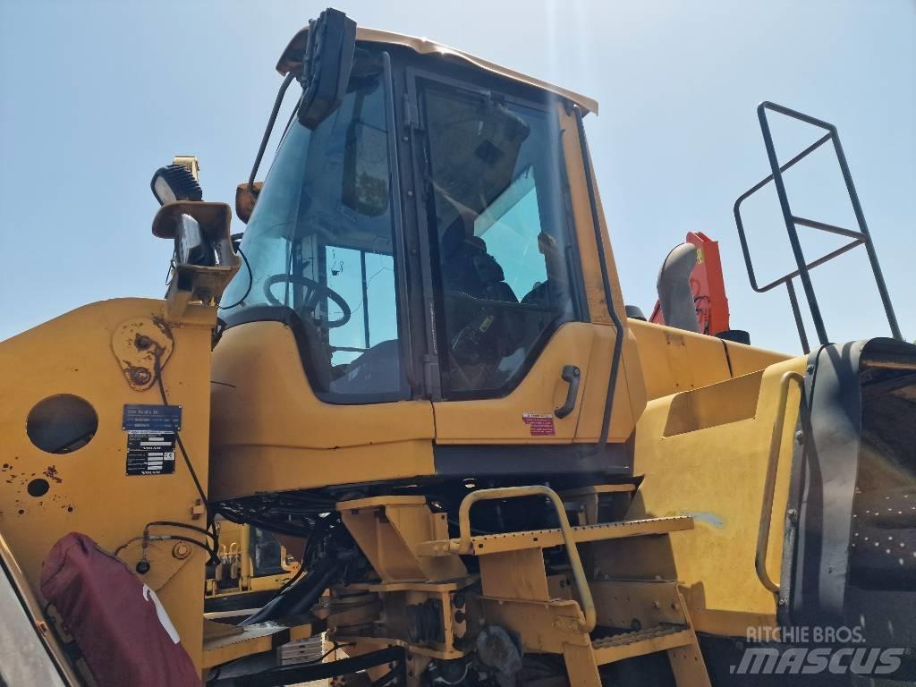 Volvo L 220 F Фронтальні навантажувачі