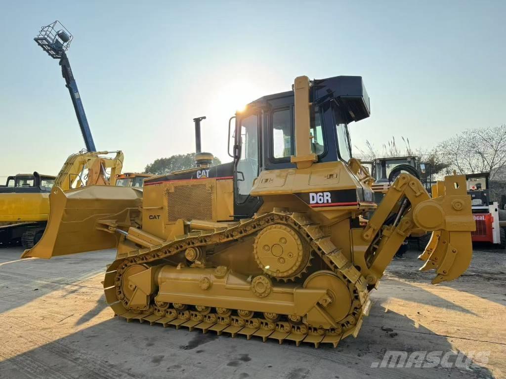 CAT D 6 R Гусеничні бульдозери