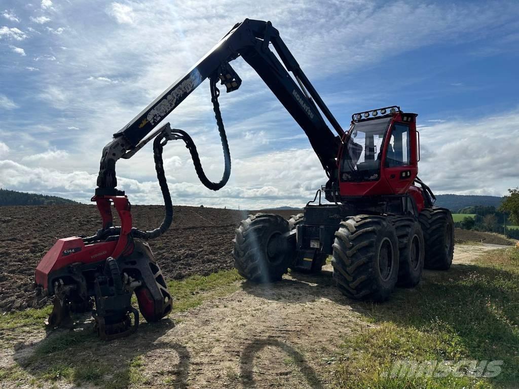 Komatsu 951 Харвестери