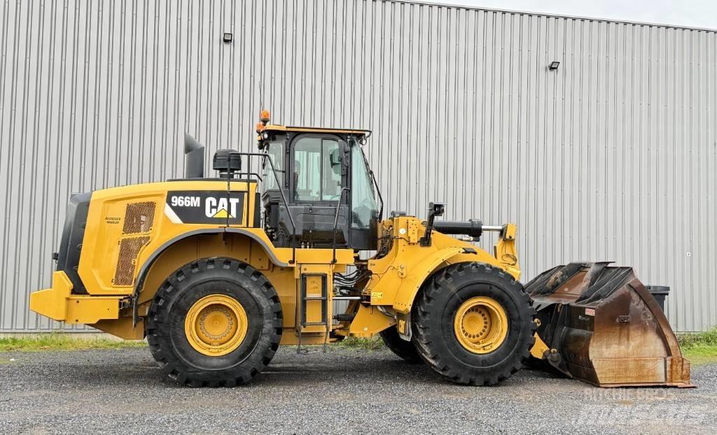 CAT 966 M Фронтальні навантажувачі