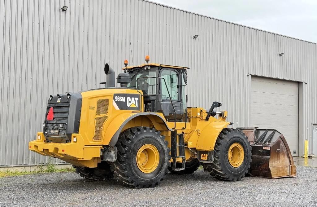 CAT 966 M Фронтальні навантажувачі