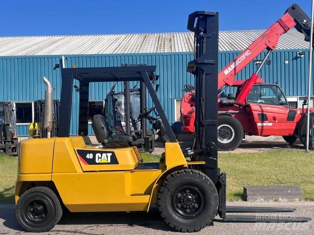 CAT DP40K2 Дизельні навантажувачі