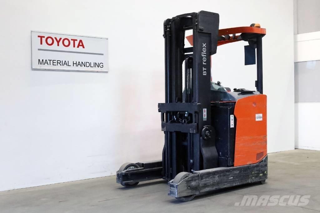 Toyota RRE200H Річ-трак із високим підйомом