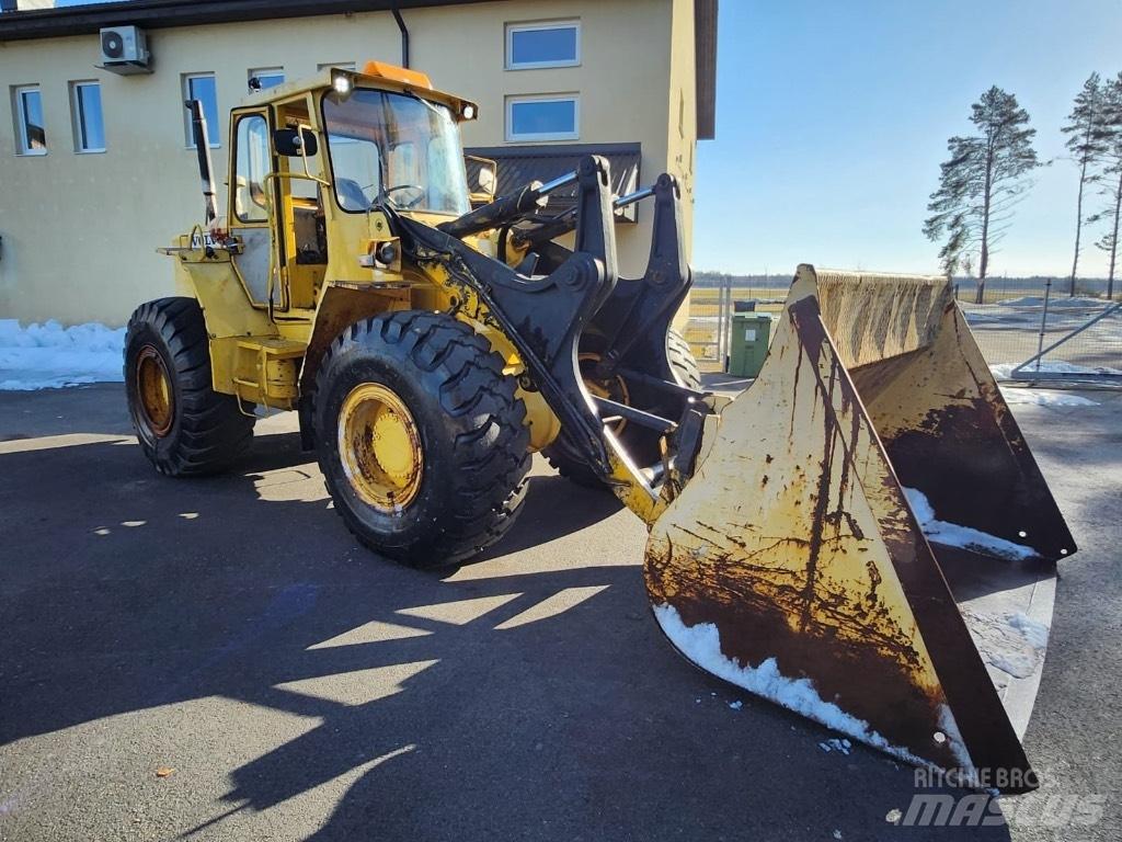 Volvo BM LM846 Фронтальні навантажувачі
