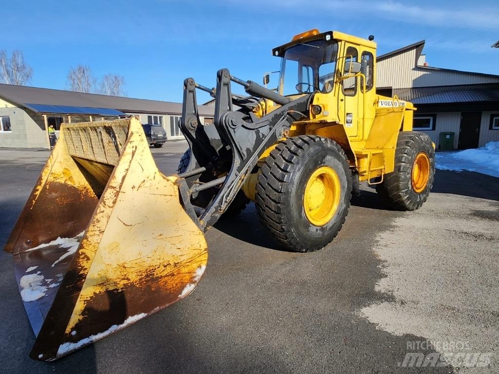 Volvo BM LM846 Фронтальні навантажувачі