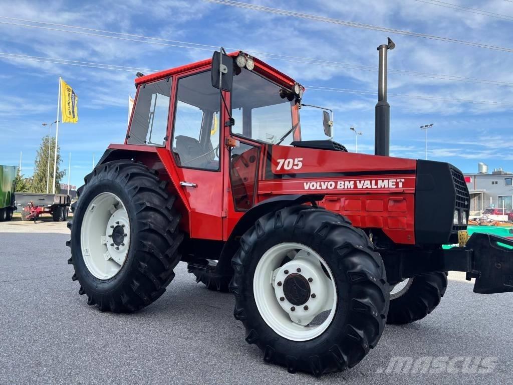 Valmet 705 Трактори