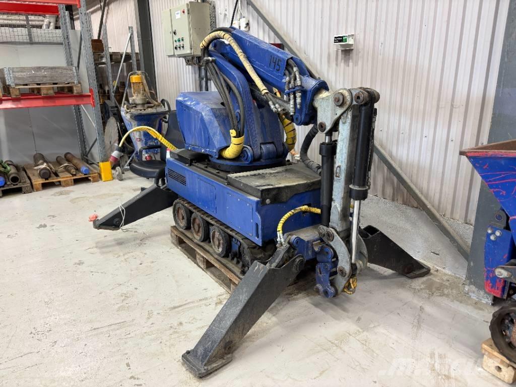  DMX 520 Екскаватори для знесення споруд