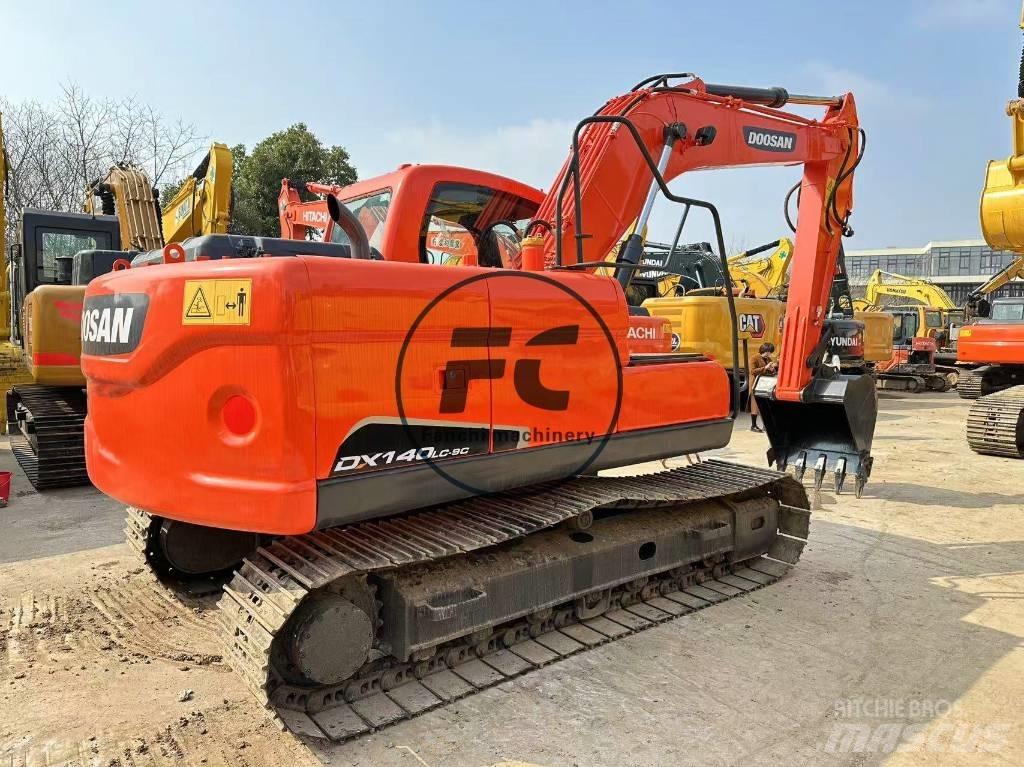 Doosan DX 140 Гусеничні екскаватори