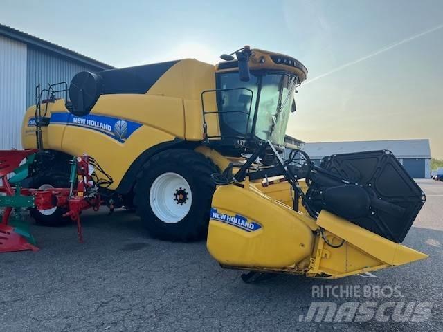 New Holland CX8.70 Зернозбиральні комбайни
