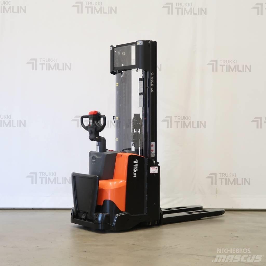 Toyota SWE120L Самохідні електроштабелери