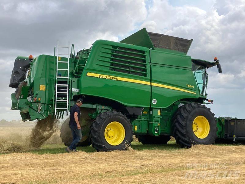 John Deere T 560 i Зернозбиральні комбайни