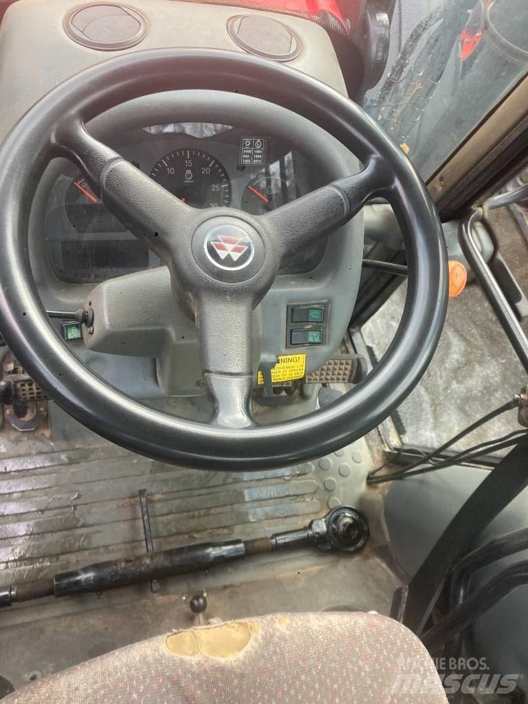 Massey Ferguson 4455 Трактори