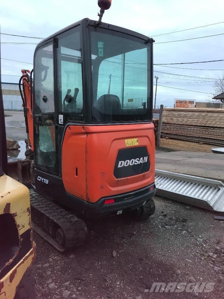 Doosan DX 19 Міні-екскаватори < 7т