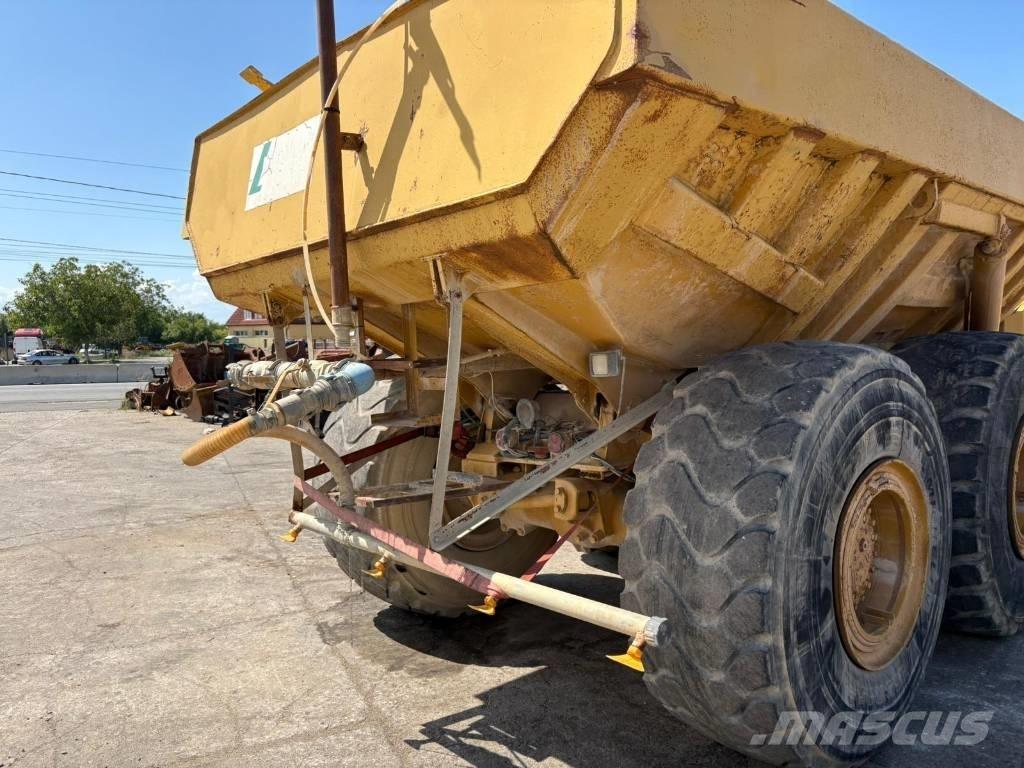 CAT D 350 C Зчленовані самоскиди