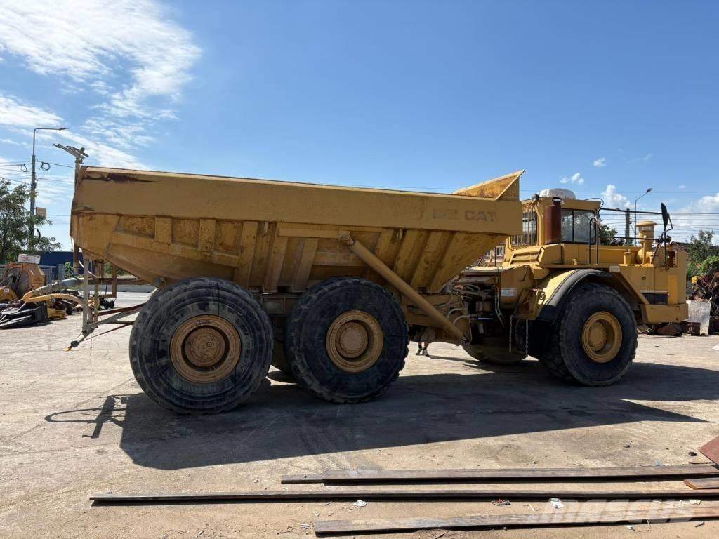 CAT D 350 C Зчленовані самоскиди