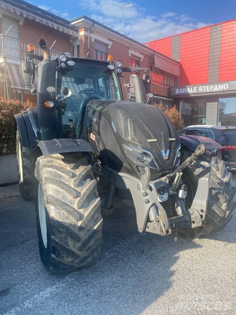 Valtra T 144 Трактори