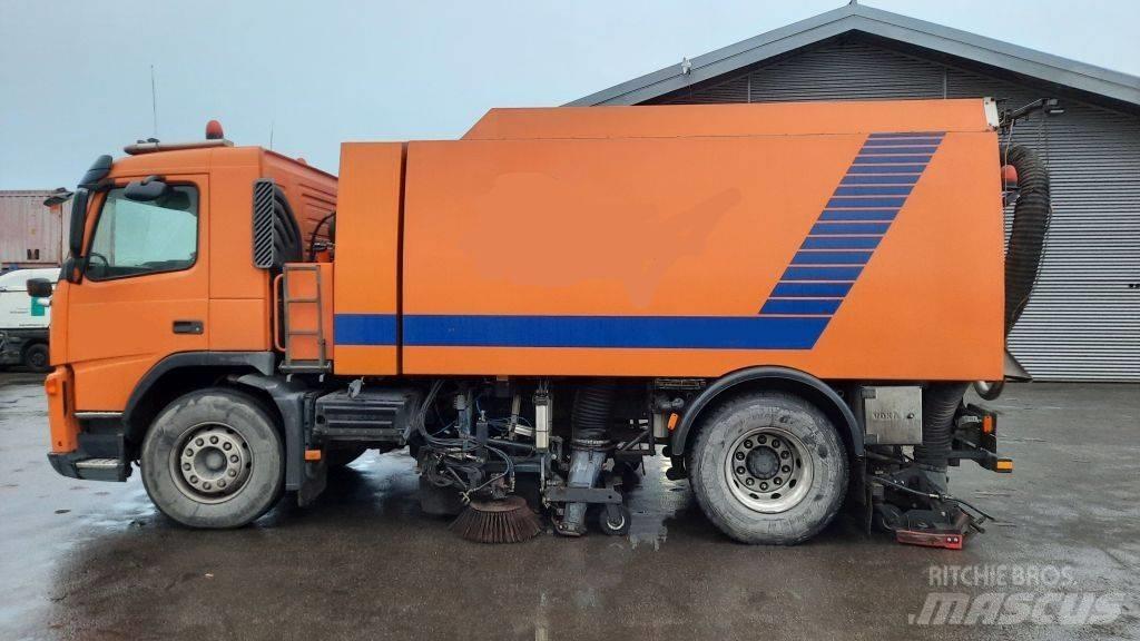 Volvo FM9 + Beam CX800 Прибиральні машини