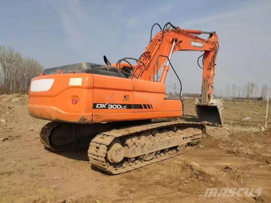 Doosan DX300LC Гусеничні екскаватори