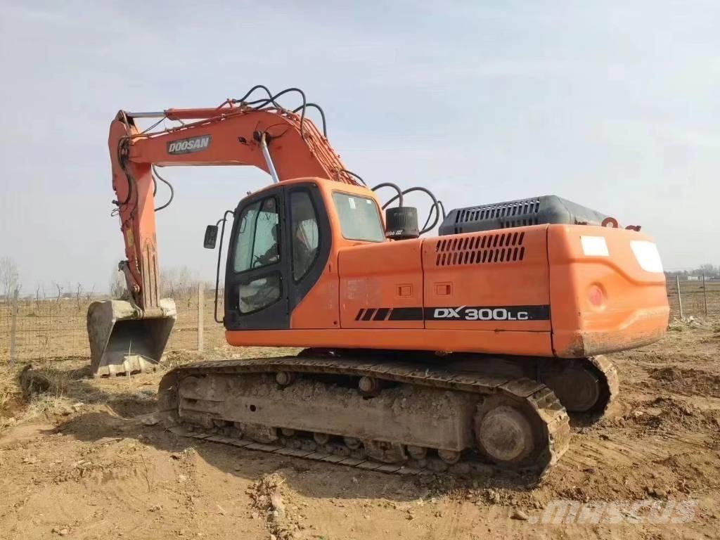 Doosan DX300LC Гусеничні екскаватори
