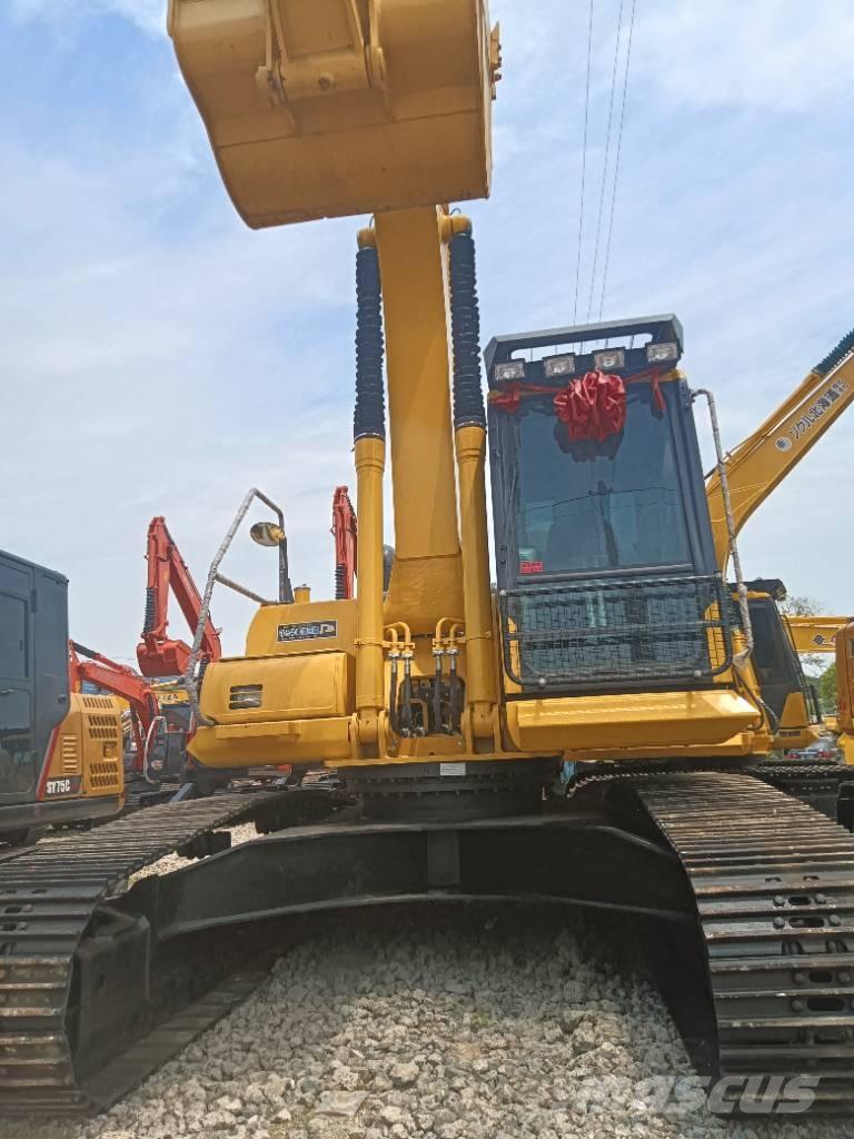 Komatsu PC 240 Гусеничні екскаватори