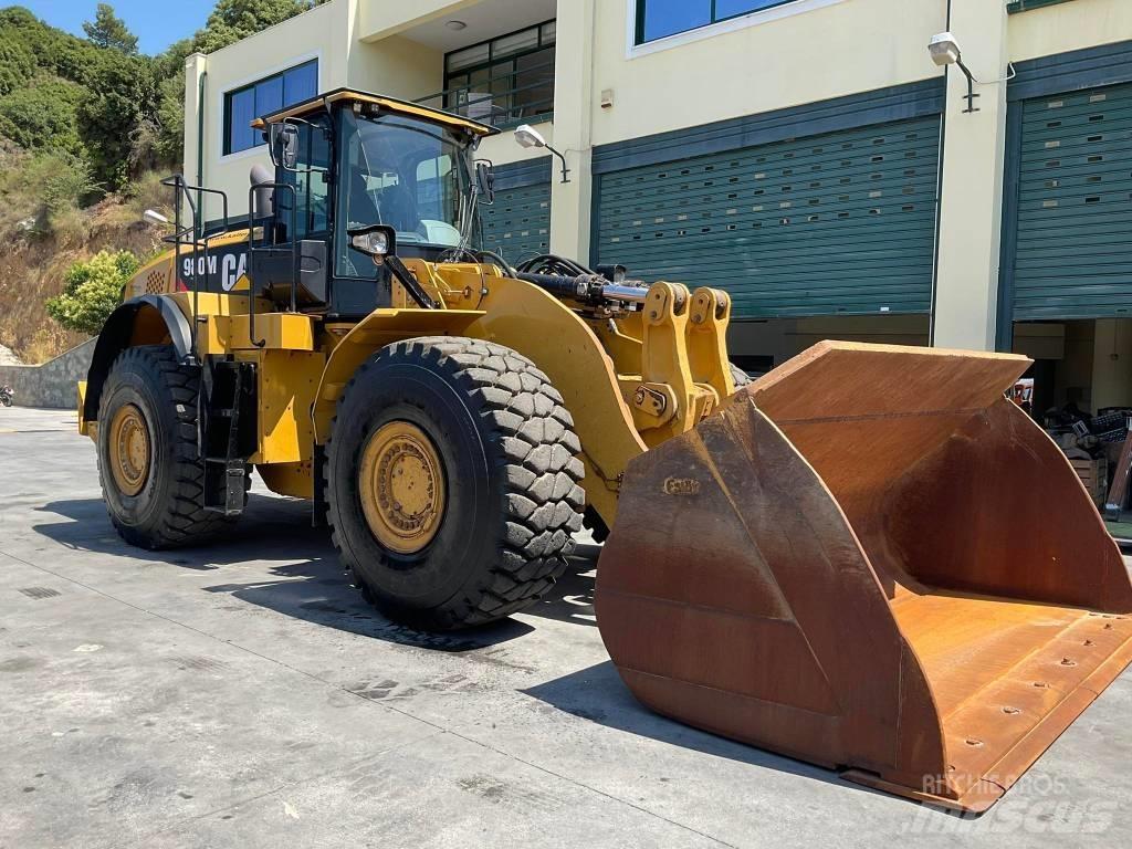 CAT 980M Фронтальні навантажувачі
